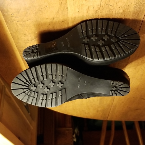 Prada black leather wedge boots booties 38.5 7.5 8 - Picture 3 of 10